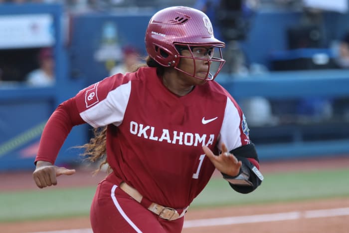Cydney Sanders' power was on full display in OU's sweep over Iowa State to open Big 12 action in Norman.